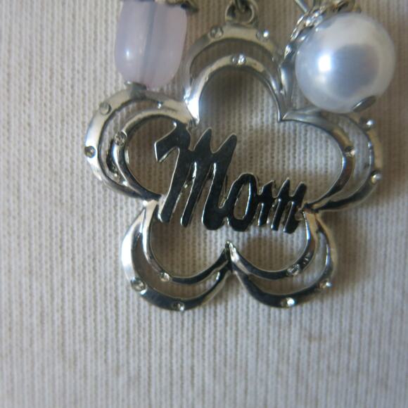 MOM Charm Necklace/Pierced Earring Set Silver Tone Mothers Day Heart "Pearls" - Picture 9 of 14